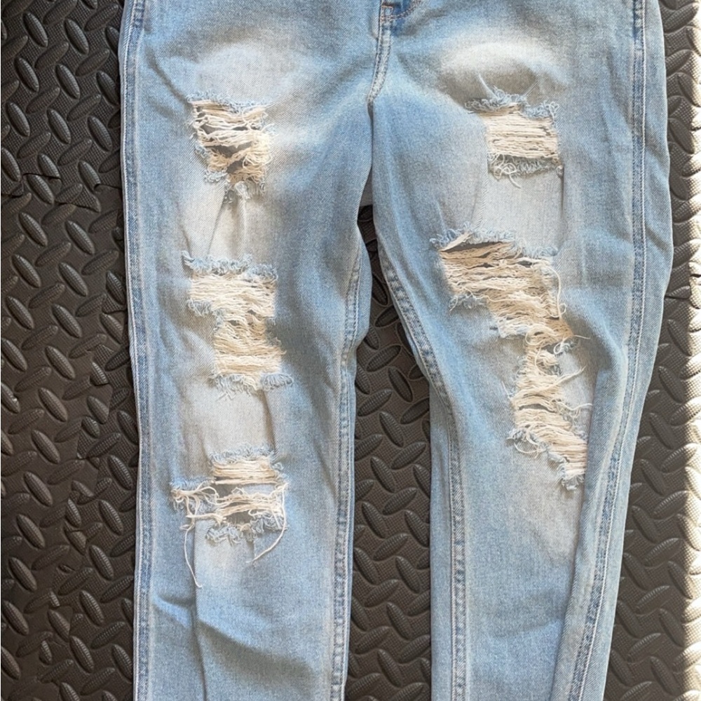 Hollister Ultra High Rise Mom Jeans 27X25 or 5S